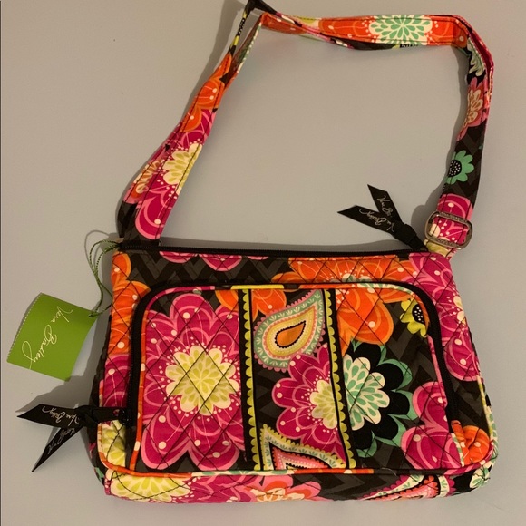 Vera Bradley Handbags - NWT Vera Bradley Hipster